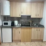Carbonell- Buena Zona Y Cerca De Todo